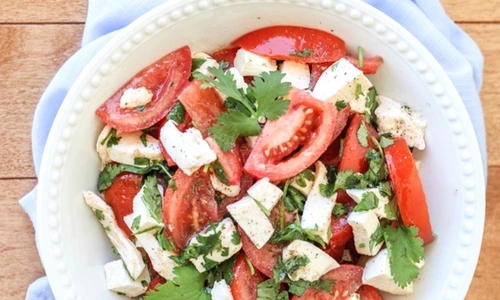 Salata de rosii cu mozzarella jpeg