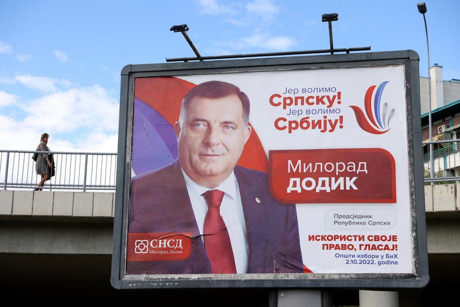Două legi controversate intră în vigoare în Bosnia, deși americanii au dat mai multe avertismente