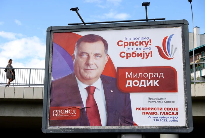 Afiș electoral cu Milorad Dodik