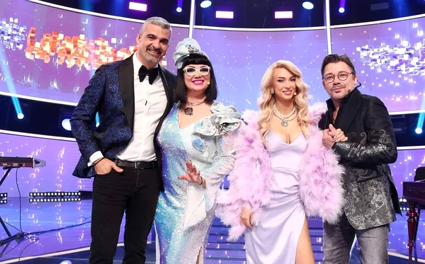Juraţii Aurelian Temișan, Ozana Barabancea, Andreea Bălan şi Cristi Iacob foto: Instagram