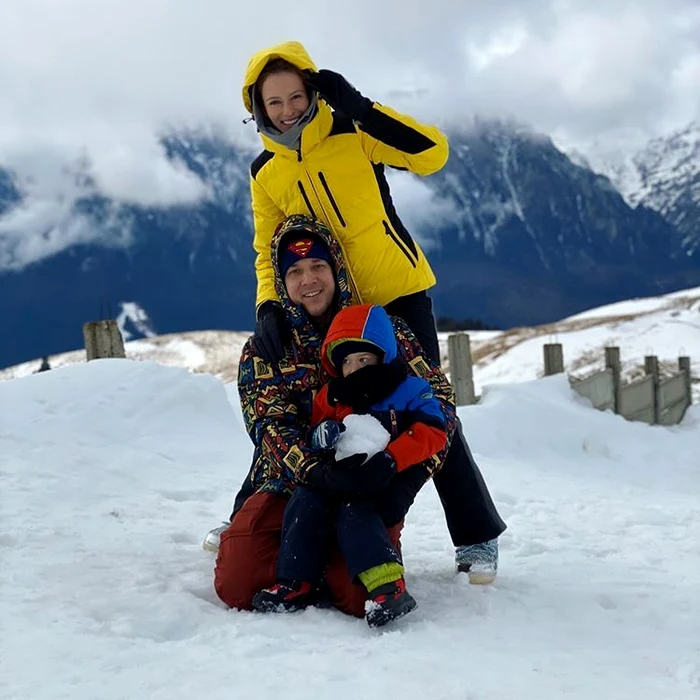 1 andrei nastase si sotia bianca la munte 2 nicolas jpg jpeg