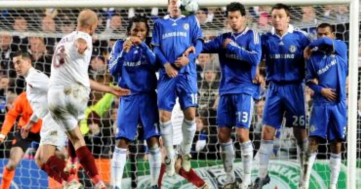 FOTBAL: Clujenii văd în Eindhoven principalul rival la şefia grupei