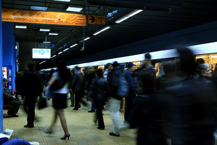 Uşile unui metrou s-au stricat la Piaţa Eroii Revoluţiei FOTO Arhivă