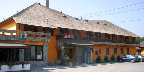Modelul arhitectural ales era chiar cel al vechiului han aflat nu departe de Hanu Conachi FOTO C. Crângan