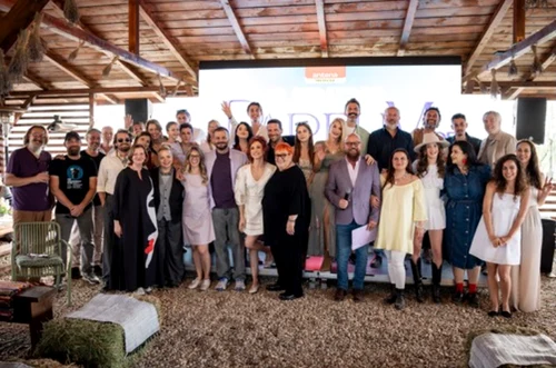 Iubire cu parfum de lavandă s-a lansat la Livada cu lavandă Foto : Antena 1 