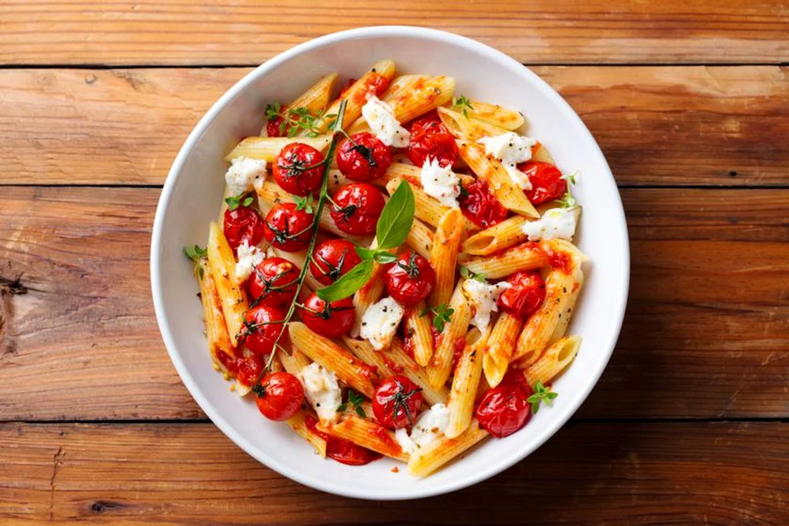 
    Dacă nu eşti fan brânză feta, o poţi înlocui cu parmezan @shutterstockclickpentrufemei.ro  