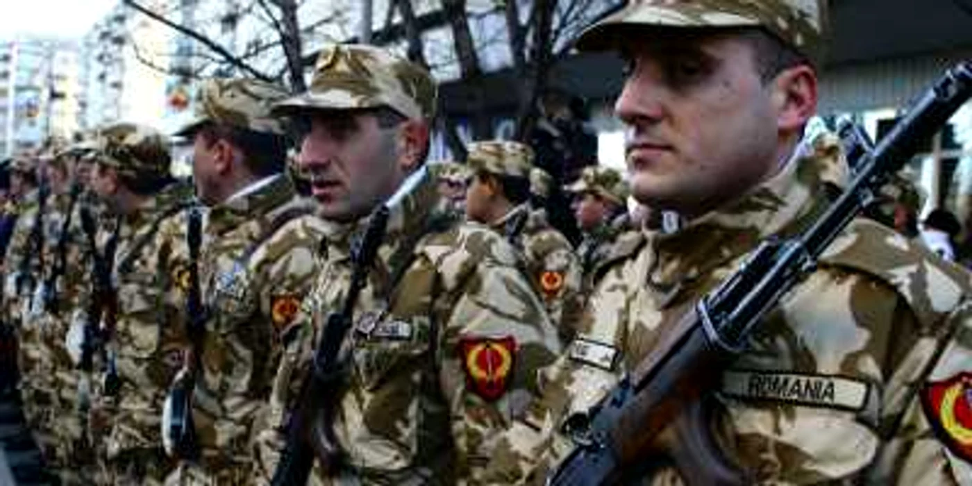 Tinerii ar putea fi chemaţi să-şi execute serviciul militar