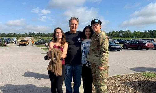 2 fiicele elenei carstea in armata americana glenn mutard adriana sanda 4 jpg jpeg