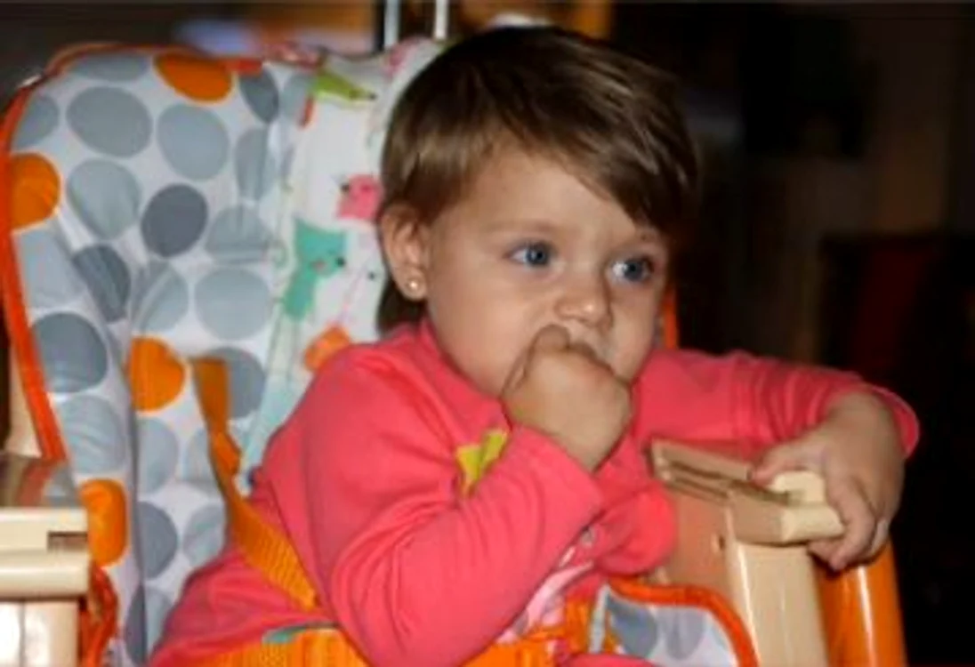 Sofia, fetiţa lui Tili Niculae, este o bomboană de copil (captură: Acasă TV)