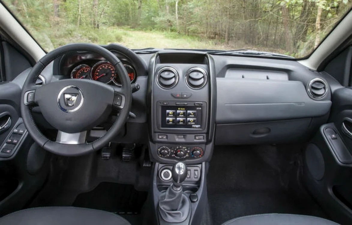 Cea mai mare surpriză la Dacia Duster facelift este legată de un element practic: geamurile laterale vin cu comenzi pe uşi FOTO Dacia Group