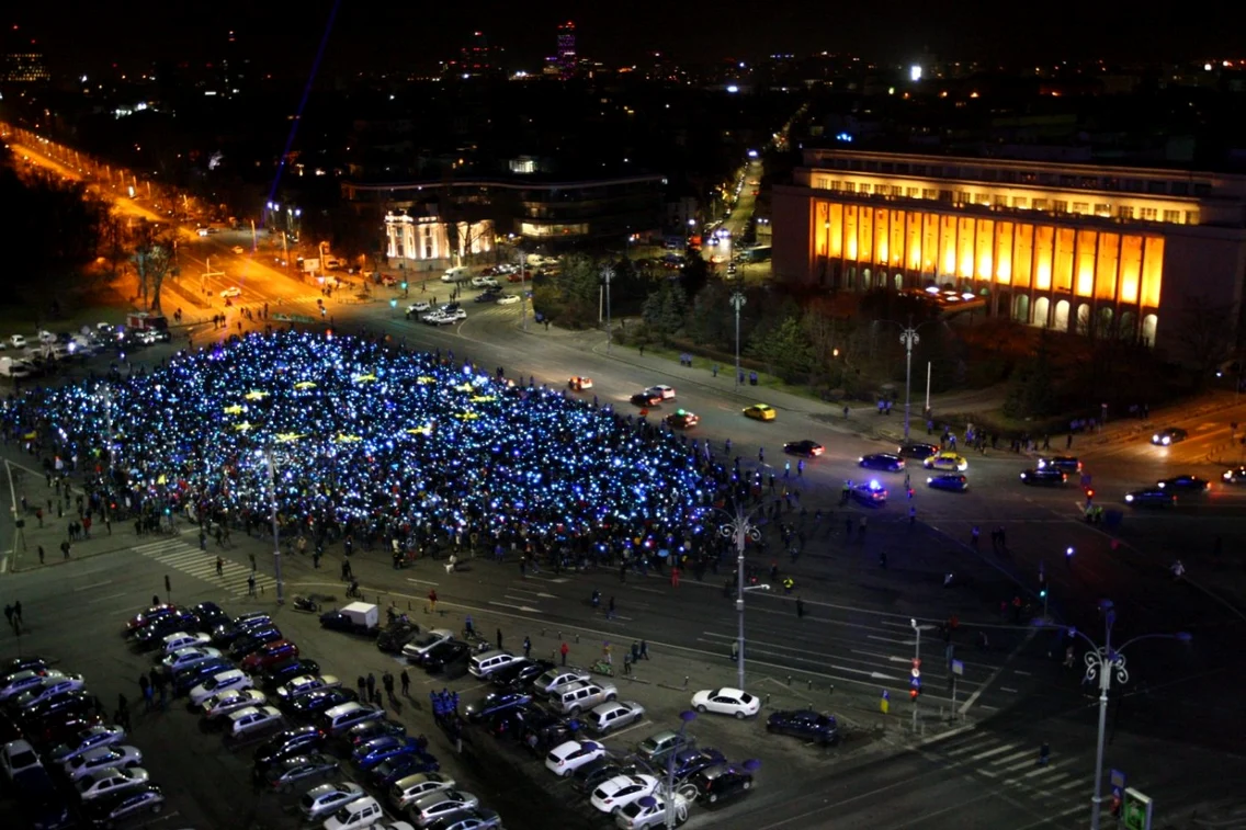 Steag UE la protestul din Piata Victoriei ziua 27 FOTO David Muntean 