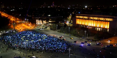 Steag UE la protestul din Piata Victoriei ziua 27 FOTO David Muntean 