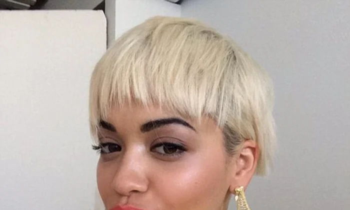 2CB7E70D00000578 3255740 New look The singer has swapped her long glossy tresses for an e m 26 1443674306419 jpeg