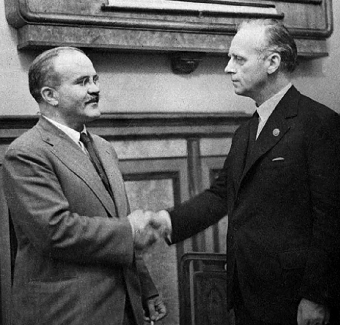 Molotov și Ribbentrop FOTO wikipedia
