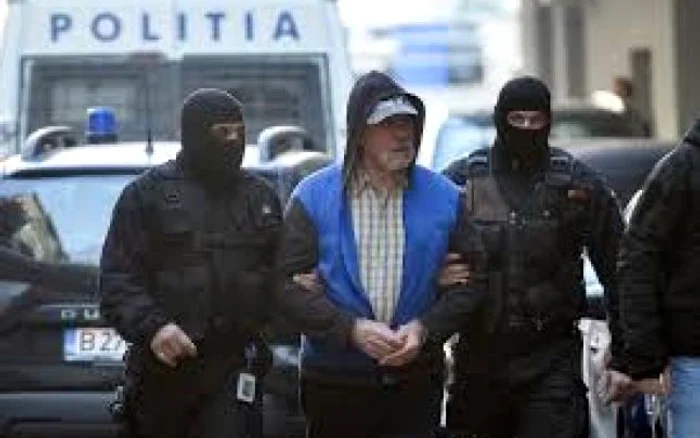 
    Gheorghe Dincă a fost adus la Tribunalul OltFoto: adevarul.ro  