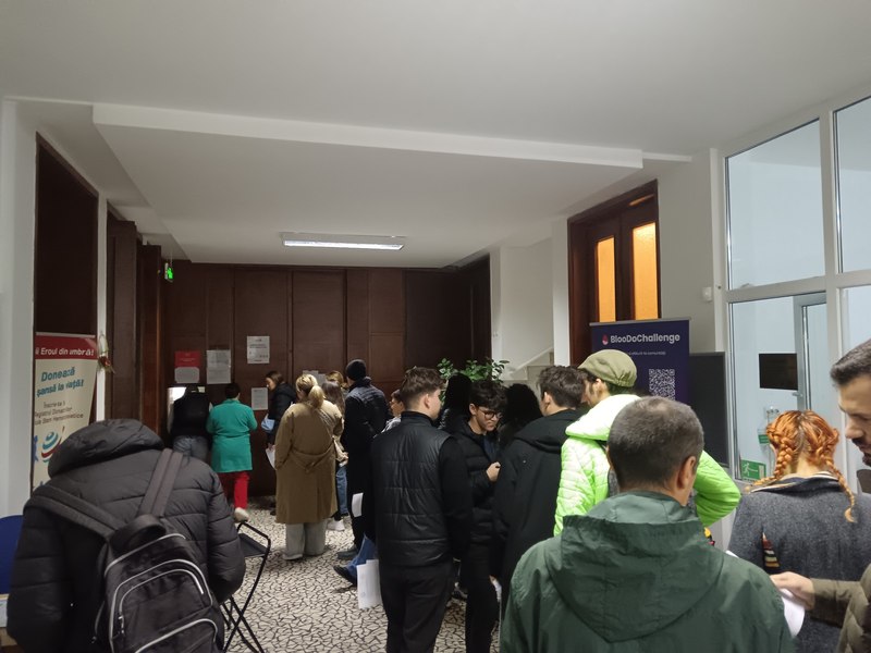 Eduard, băiețelul care a unit un oraș întreg. „Am stat patru ore cu sute de oameni la Centrul de Transfuzie, să donăm sânge” 