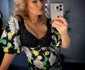 Laura Cosoi purtând rochia de 50 de lei / foto: Instagram