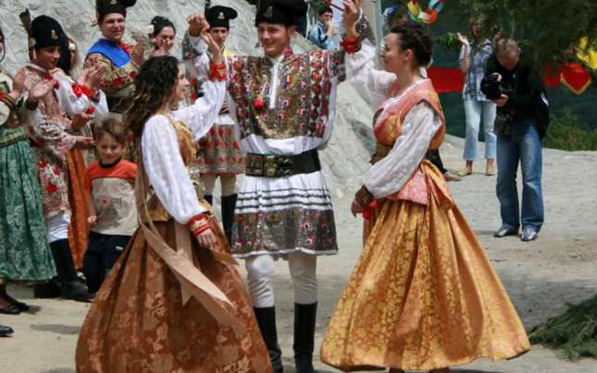 Jocul strămoşesc de la Şargu. FOTOUniunea Junilor