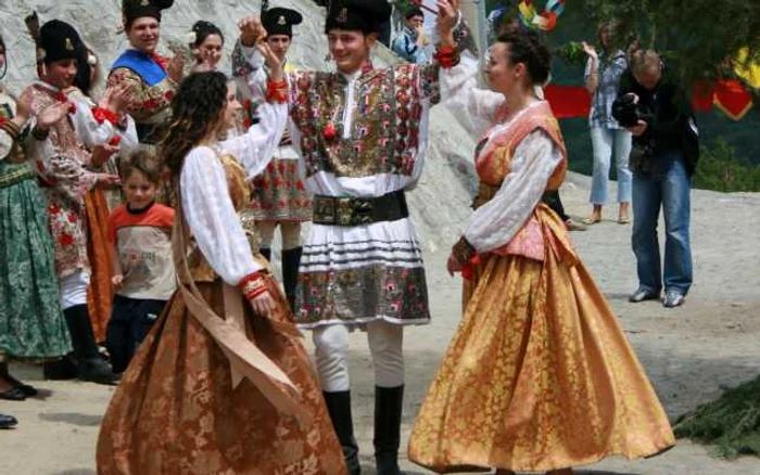 Jocul strămoşesc de la Şargu. FOTOUniunea Junilor