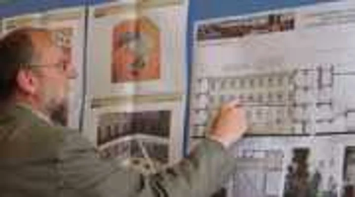 Oradea: Orădeni, poftiți în curtea primăriei