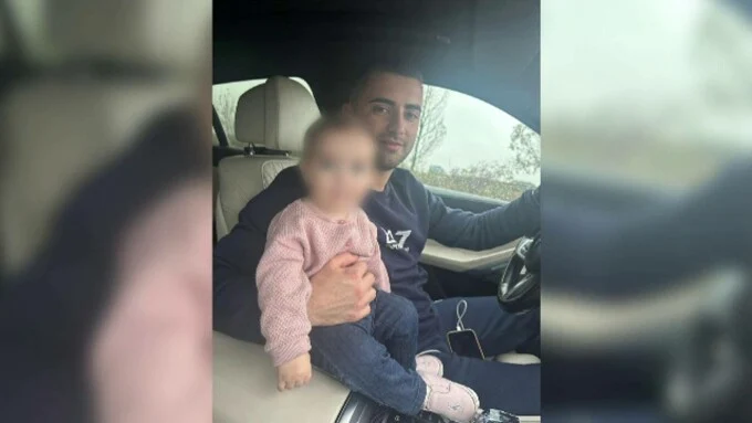 Fetiţa de doi ani moartă după o anestezie la clinica din București, condusă pe ultimul drum. Mesajul sfâșietor al tatălui