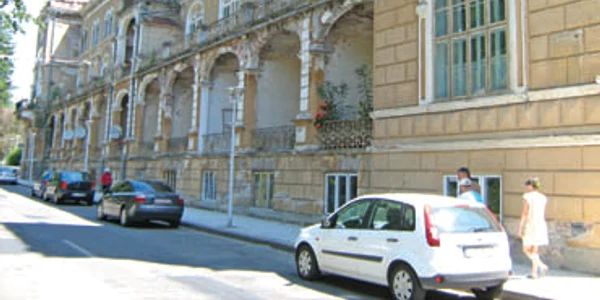 Pavilionul Imperial din Herculane a ajuns o ruină