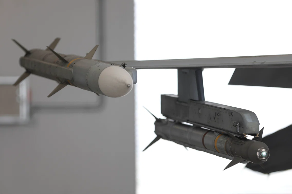 Exercițiu demonstrativ de executare a unei misiuni de Poliție Aeriană cu aeronave F-16 Fighting Falcon ale Forțelor Aeriene Române, la baza Aeriană 86 Borcea, județul Ialomița. FOTO Inquam Photos / Octav Ganea