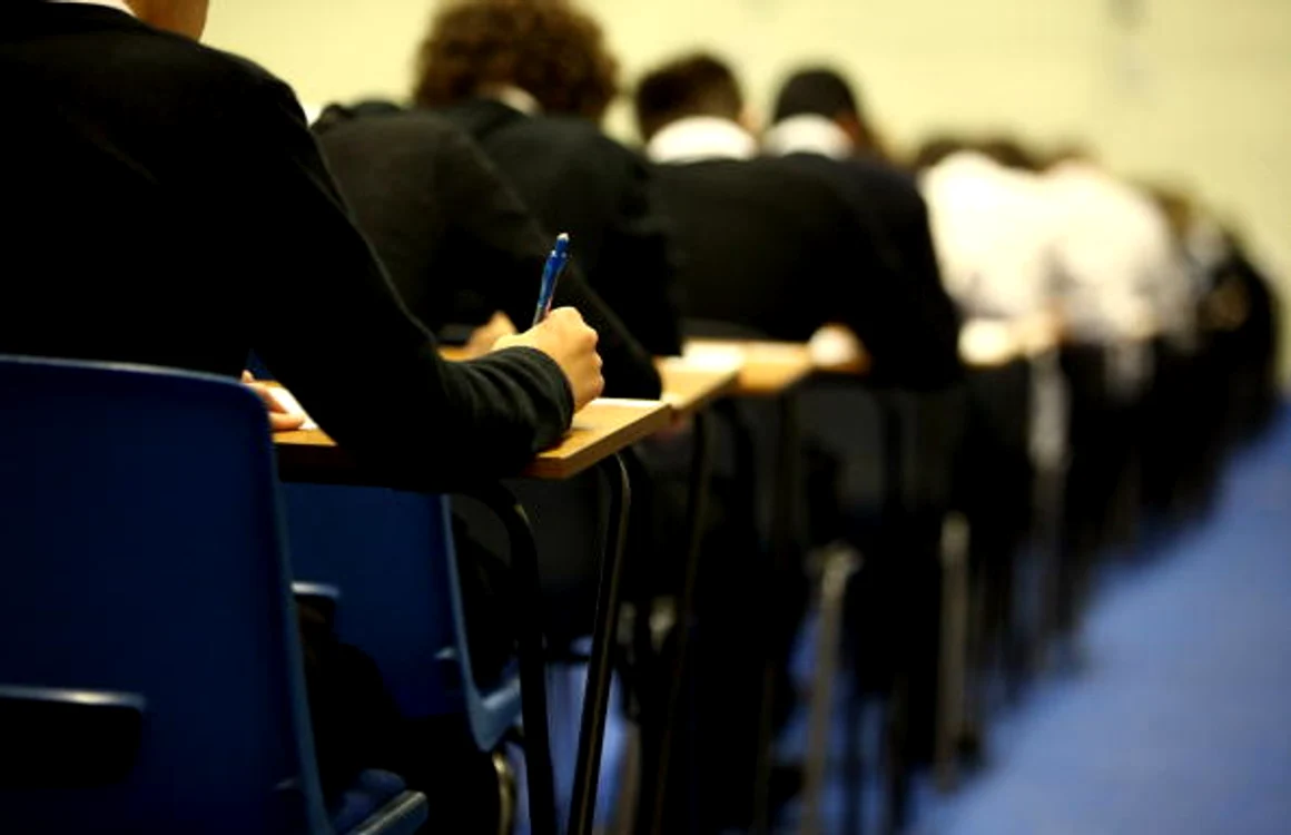 
    O elevă din Argeș ar fi fost pipăită de profesorul său de educație fizică și sportFoto: Getty  
