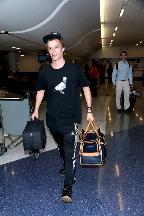 
    Fratele lui Paris Hilton a fost arestat pe aeroport Fotografii: AP/Photoland/Wenn  