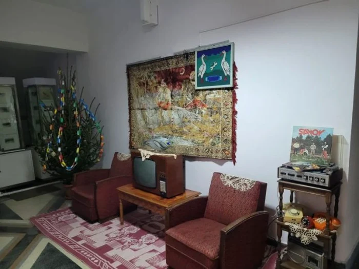 Nostalgici după comunism? Crăciunul din „Epoca de aur” se sărbătorea printre cozi interminabile, pene de curent și lipsuri