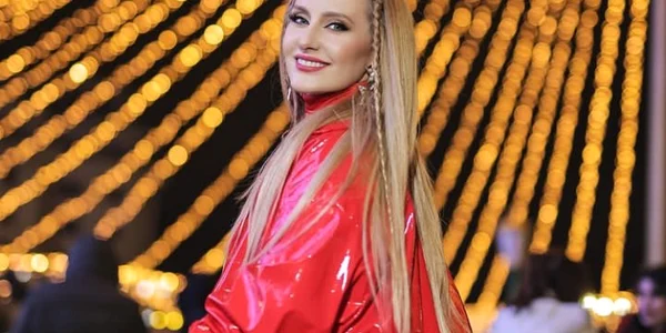 Alina Sorescu va sta de Revelion cu fetițele ei Foto Instagram 