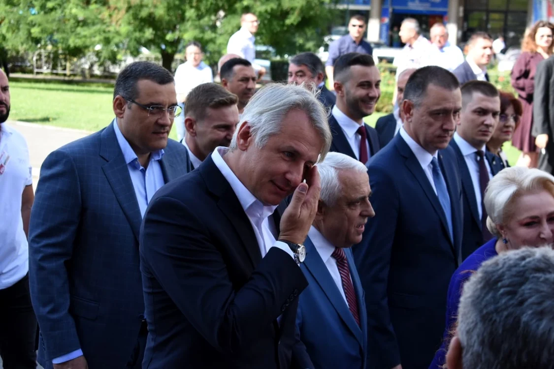 Eugen Teodorovici a ajuns la Sala Palatului alături de Viorica Dăncilă Foto Adevarul