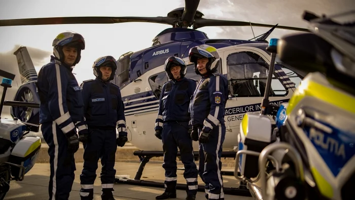 Drumurile naţionale cu risc rutier, monitorizate de Poliţie cu elicoptere foto: IGPR