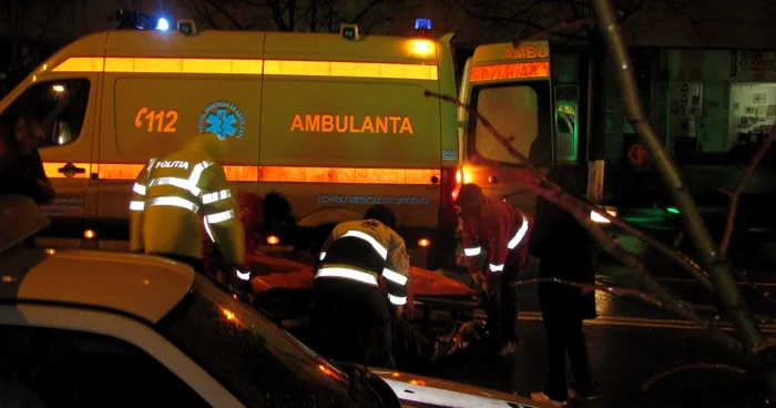 Bărbatul a fost accidentat de maşină chiar pe trecerea de pietoni