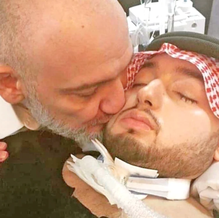 Tatăl lui, Khalid bin Talal, nu a abandonat gândul că se va trezi