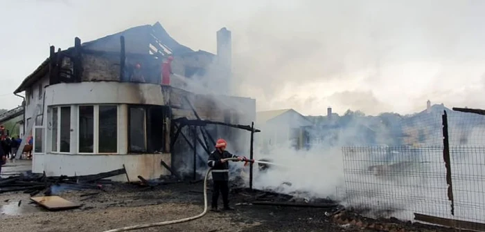 Incendiul a fost unul violent FOTO ISU Sălaj