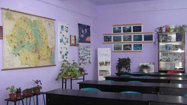 "Cabinetul de istorie" – 1 Iunie la Fundația Dignitas Despre printi și prințese în cuvinte potrivite și desene de poveste jpeg