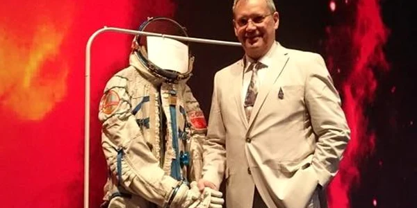 Dumitru Prunariu costum astronaut