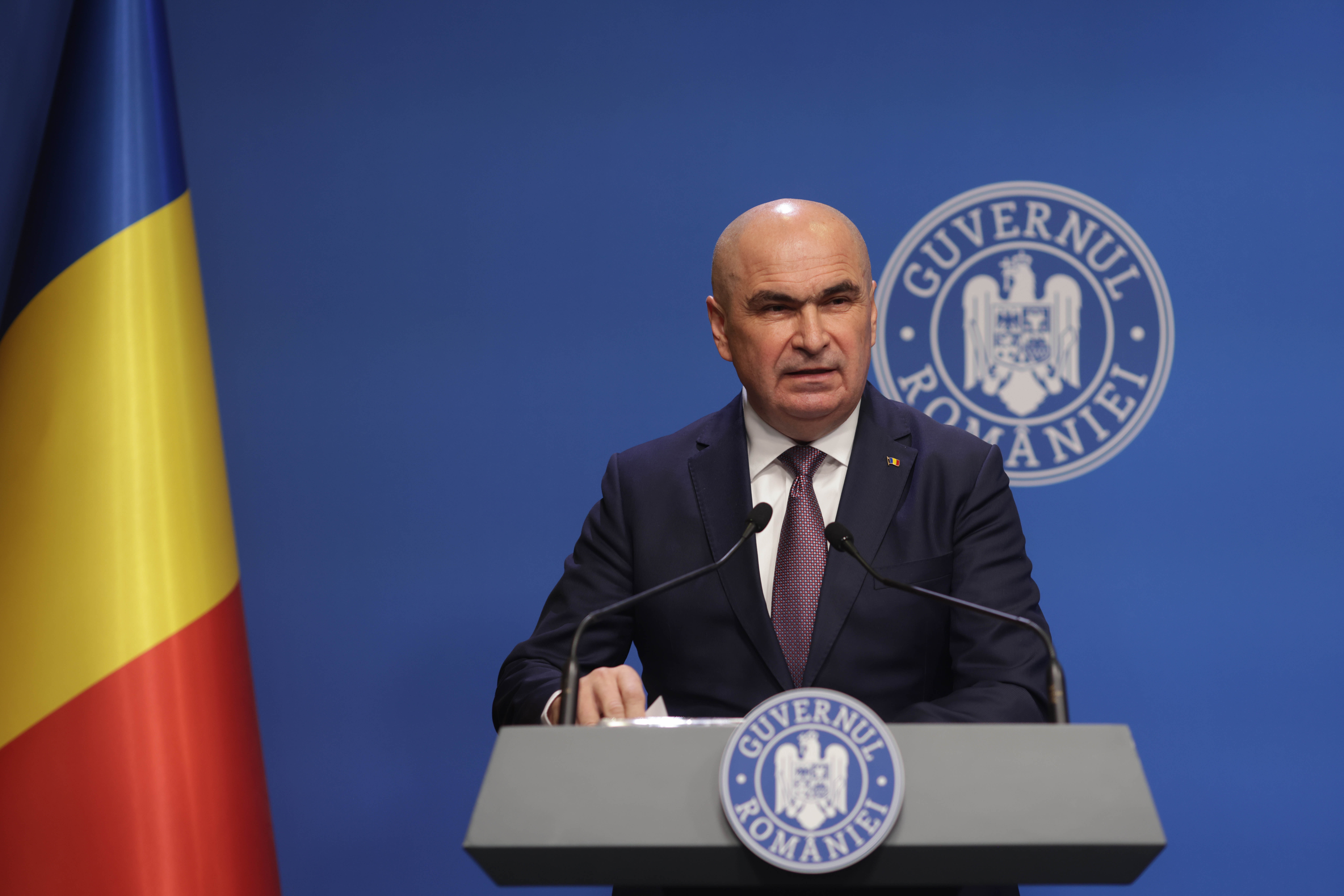Prim-ministrul Ilie Bolojan susține o conferință de presă despre noile măsuri fiscale, la Palatul Victoria din București. FOTO Inquam Photos / George Călin