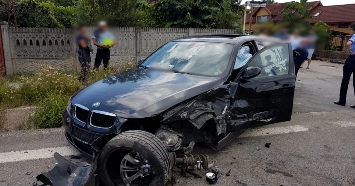 Accident pe şoseaua de centură a municipiului Râmnicu Vâlcea - DN7 - E 81 - cinci victime după ce un şofer a adormit la volan Foto Adevărul