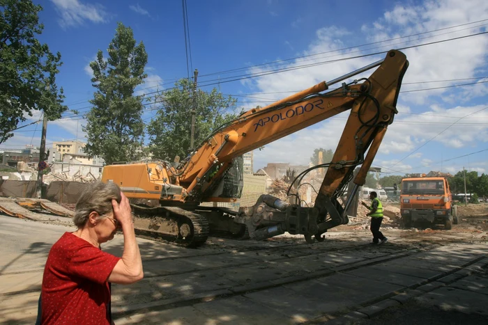 Demolări pe Calea Griviţei FOTO Lucian Muntean