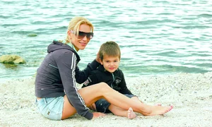 Cristina Şoloc şi  fiul  ei Alexandru jpeg