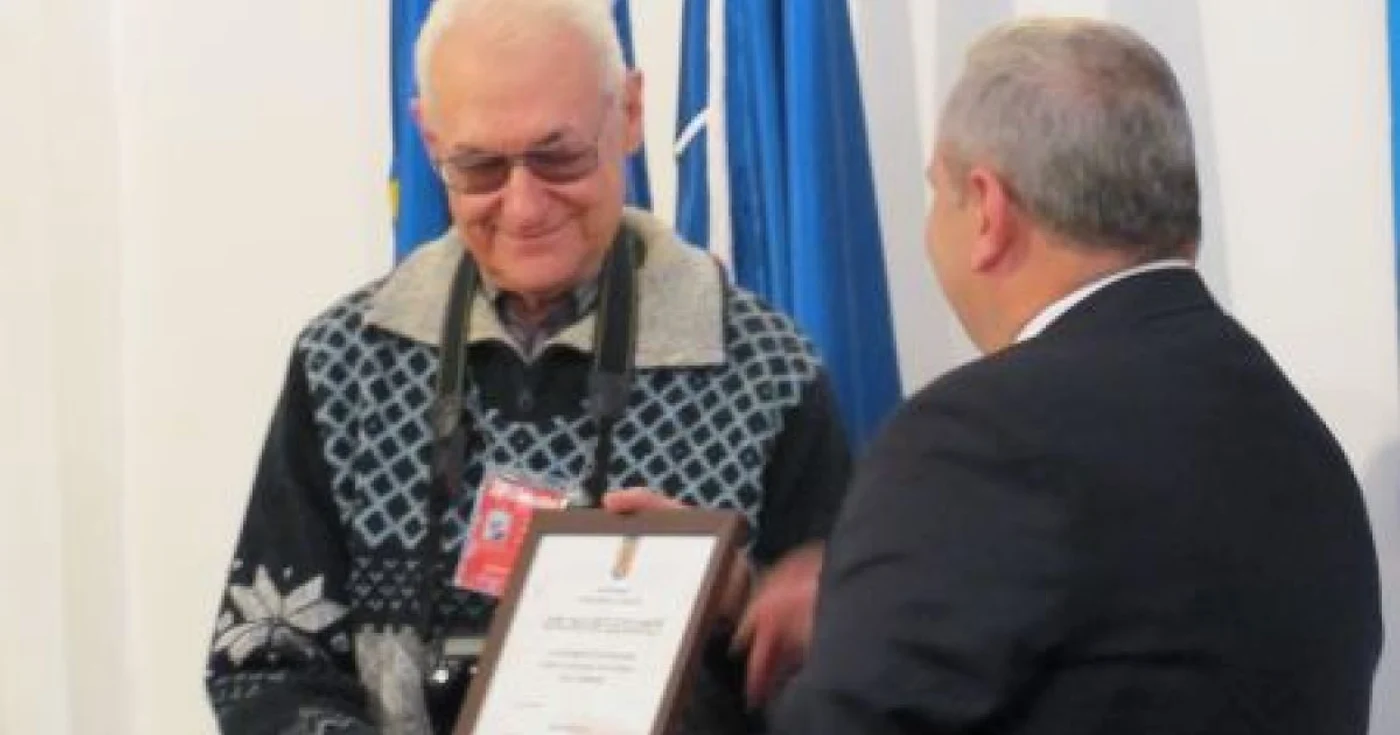 Fred Nuss a primit felicitările prefectului