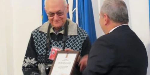 Fred Nuss a primit felicitările prefectului