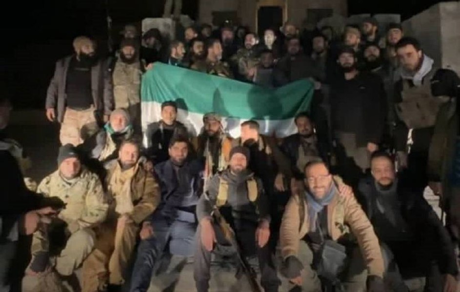 Preşedintele sirian denunţă o „escaladare teroristă” după ofensiva rebelă din nordul țării. Turcia respinge orice „ingerinţă străină”
