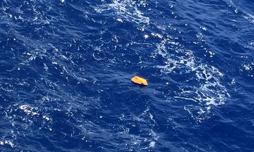 Inițial, au crezut că acestă rămășiță găsită în apriopiere de Insula Karpathos aparține avionului egiptean jpeg