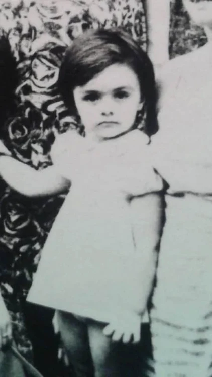 Carmen Tănase în copilărie. Sursa foto: Facebook