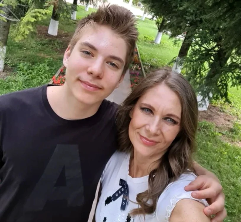 Albert are 16 ani și e pasionat de mașini