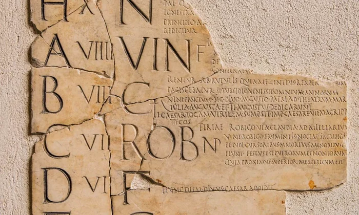 tableta romana jpg