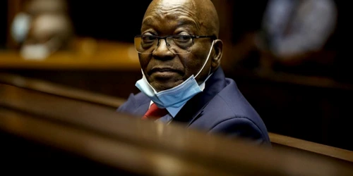 Fostul preşedinte sud-african Jacob Zuma a fost condamnat la 15 luni de închisoare FOTO TWITTER